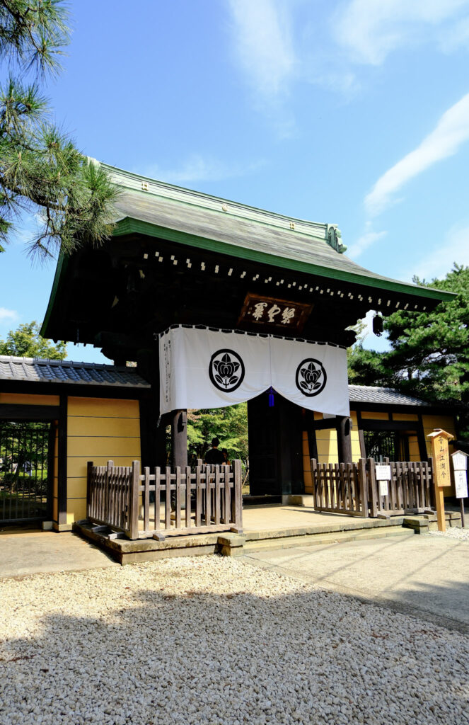 The entrance to Gotokiji, the lucky cat Temple, Tokyo