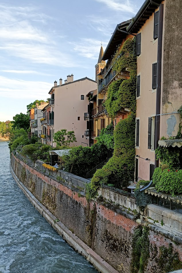 Restaurants overlooking the Adige river by Ponte Pietra in Verona