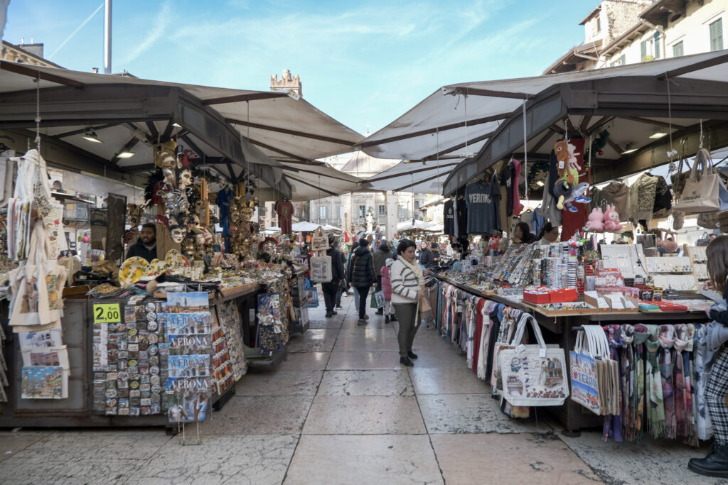 Market in Piazza delle Erbe, Verona