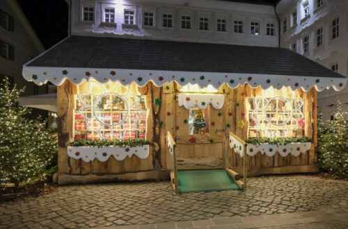 Wooden hut at the Christmas Market in Bolzano