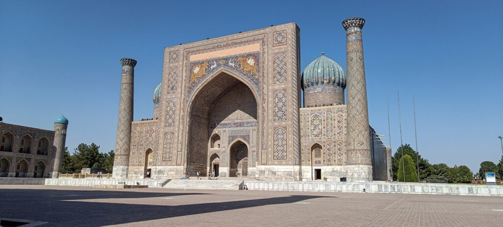 Sher Dor Madrasa, Samarkand, Registan