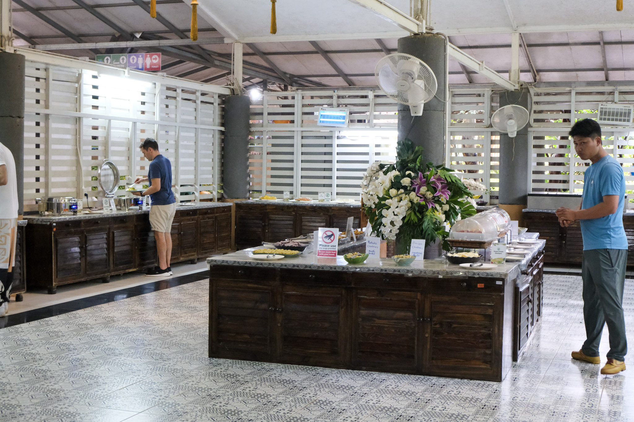 The lunch buffet area at Elephant Nature Park