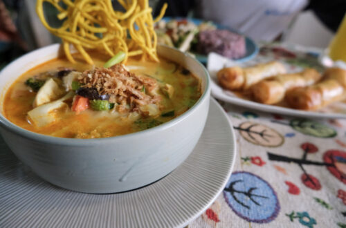 Vegan food in chiang mai, a bowl of Khao Soi at Vegan Society